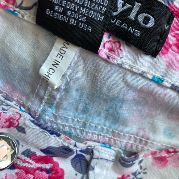 Shylo Perfect Summer Floral Jeans in Size 7 Made in the USA - Picture 6 of 10